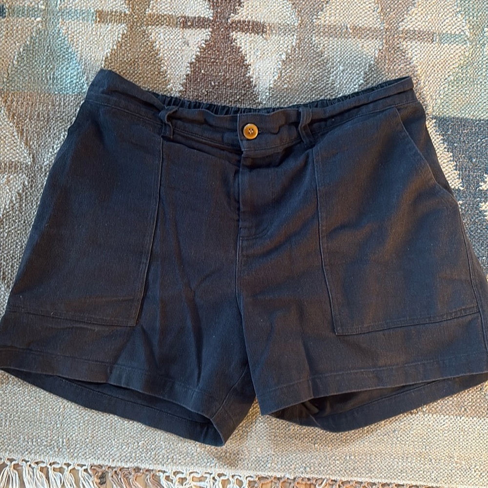 Oil & Lumber Faded Black Men’s Short